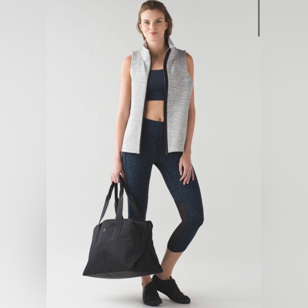 Lululemon Deep Breath Crop Leggings in Shatter Weave Desert Teal Alberta Lake